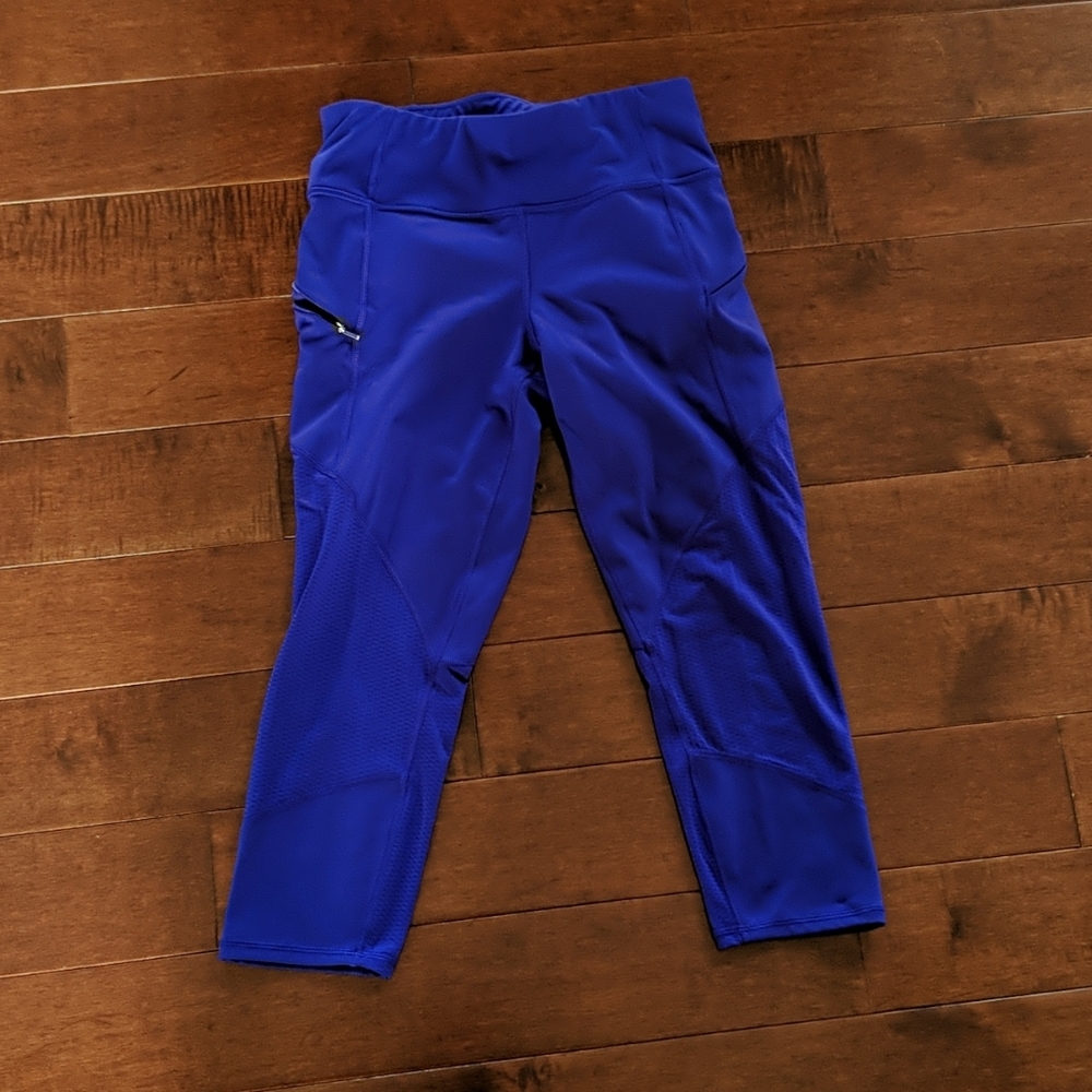Contender capris with mesh
